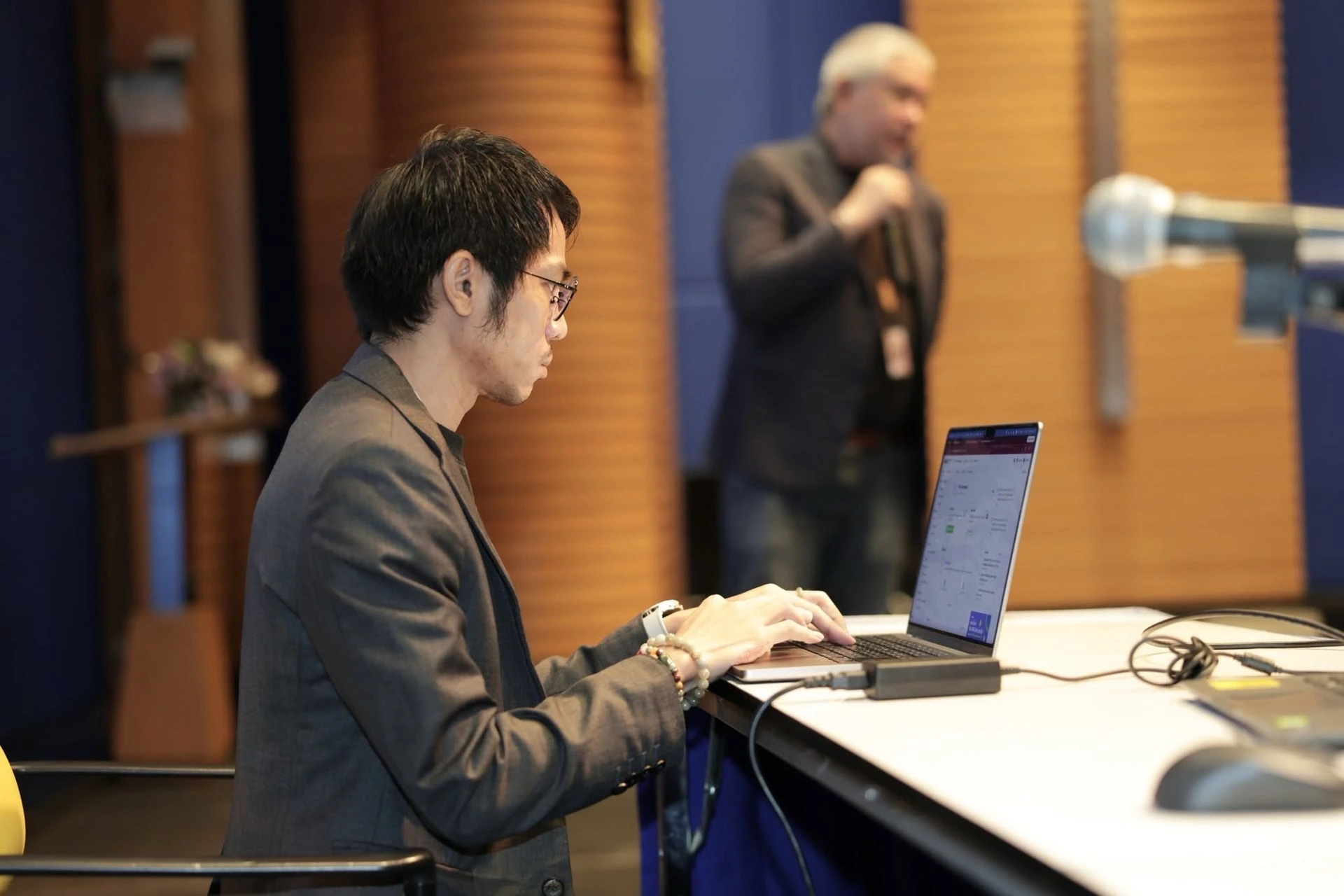 คุณเวชยันต์ ตัสมา CEO และคุณกฤตภัค อารยะโภคิน CTO จาก Cybernetics+