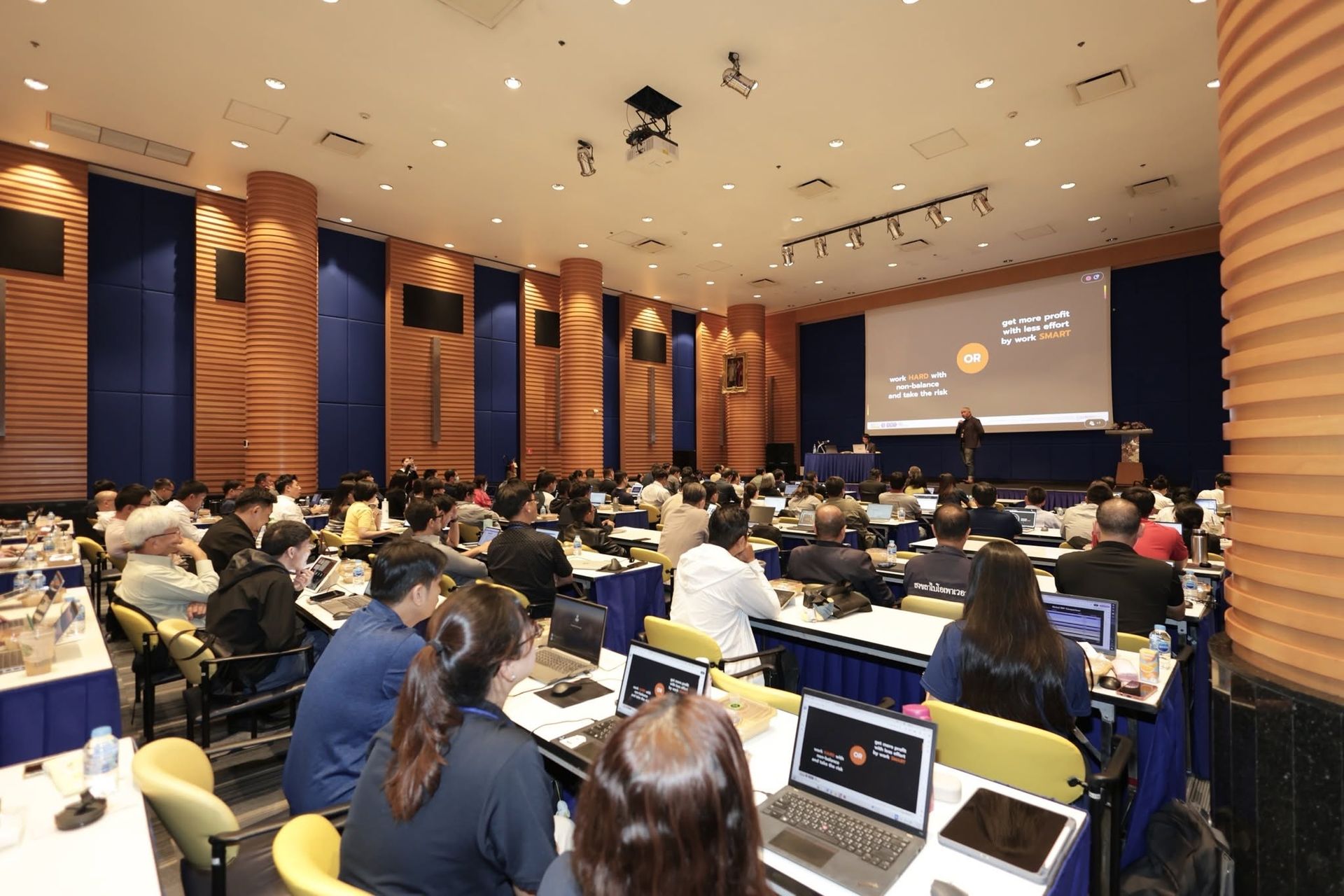 บรรยากาศภายในงาน